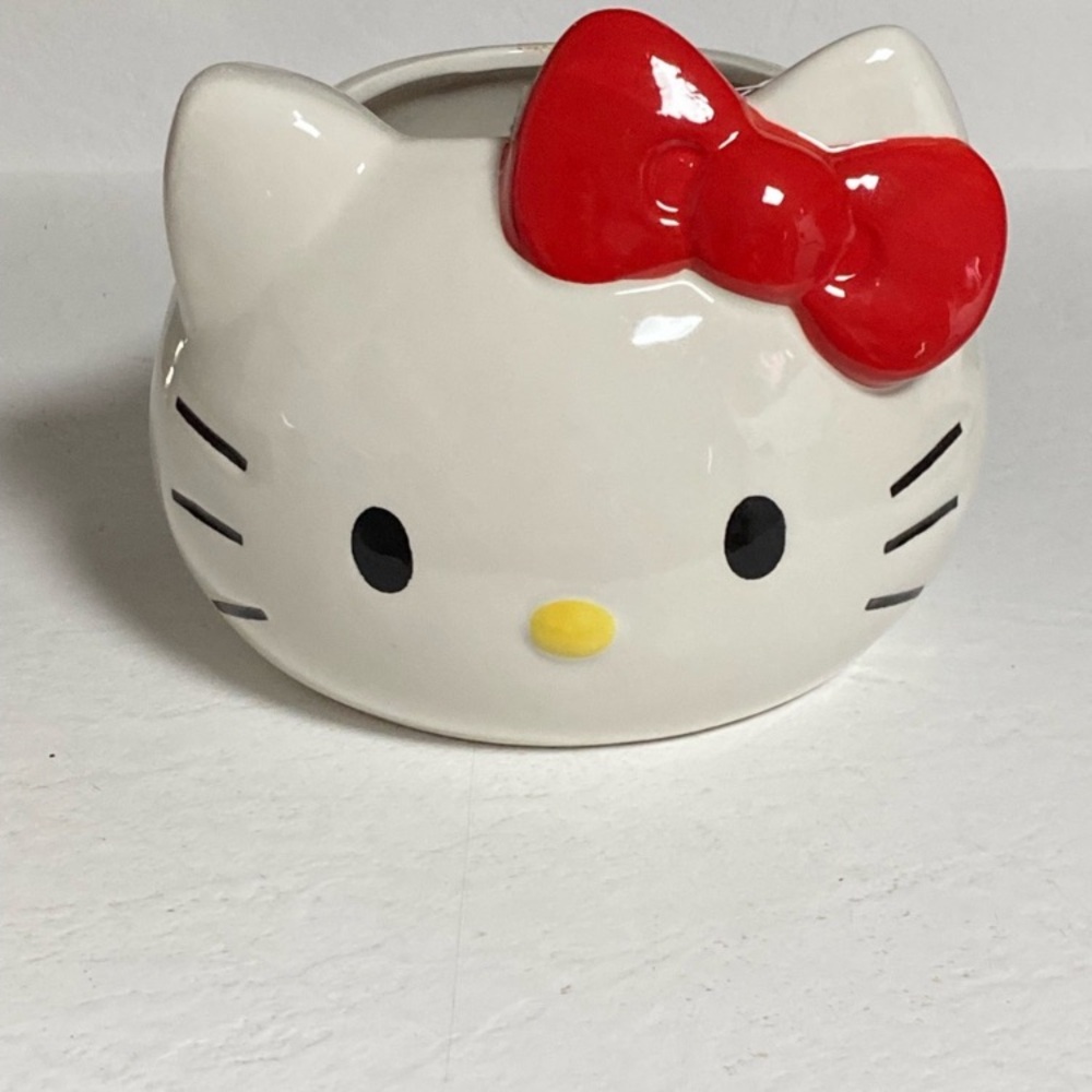 2 Hello Kitty Ceramic Planter - White and Red